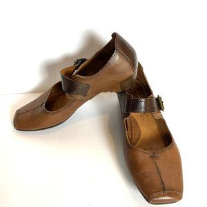 Pikolinos Women's Gandia Mary Jane Platform Pump sz 41